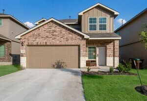 1250 Yellow Warbler Run in San Antonio, TX - Building Photo