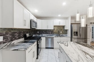 16 Floyd St in Woburn, MA - Building Photo - Building Photo