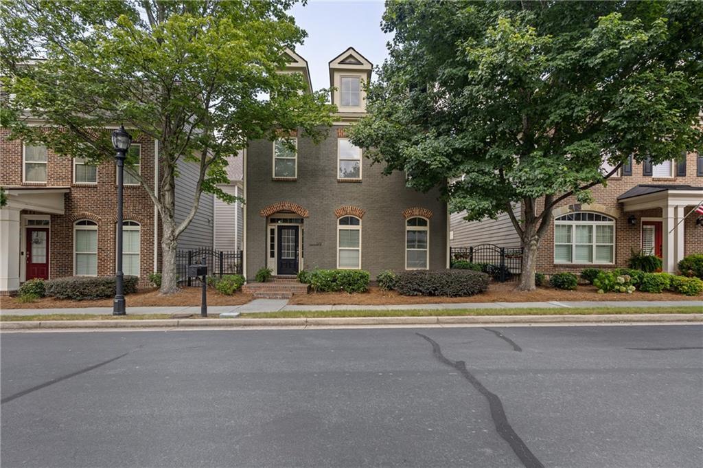 319 Barbados Ln in Suwanee, GA - Building Photo