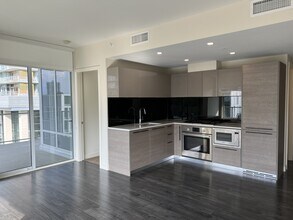 6288 Cassie Ave in Burnaby, BC - Building Photo - Building Photo