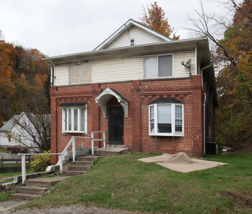 1503 Crescent Rd in Charleston, WV - Building Photo