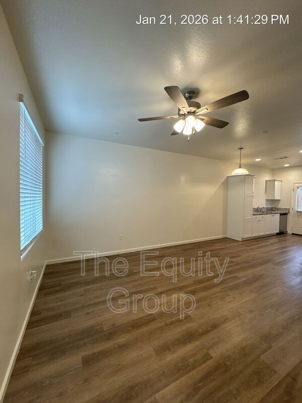 414 S Summit St in Visalia, CA - Building Photo - Building Photo