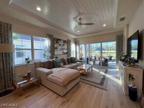 9007 St Lucia Dr in Naples, FL - Building Photo - Building Photo