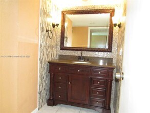 7501 NW 16th St in Plantation, FL - Building Photo - Building Photo