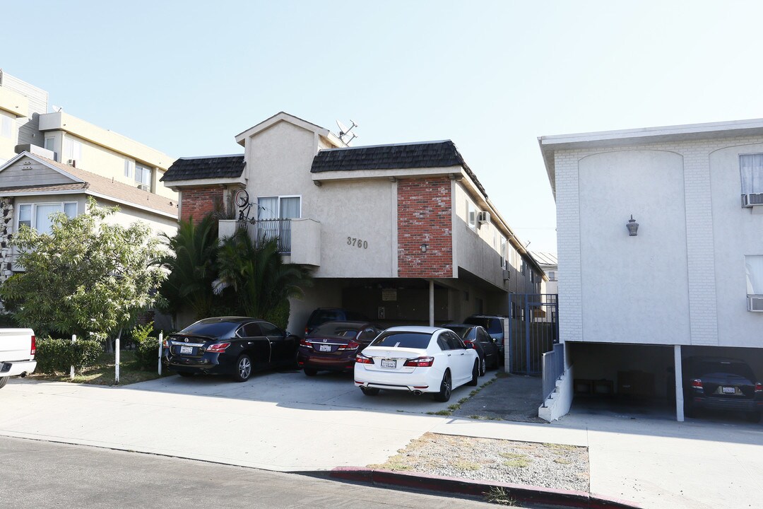 3760 Vinton Ave in Los Angeles, CA - Foto de edificio