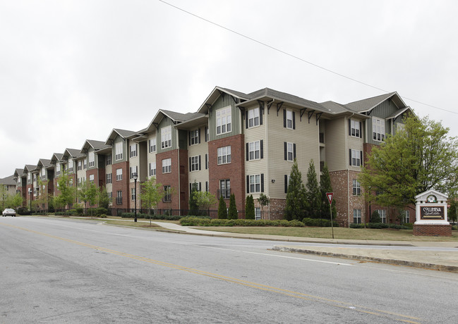 Columbia at Sylvan Hills in Atlanta, GA - Building Photo - Building Photo