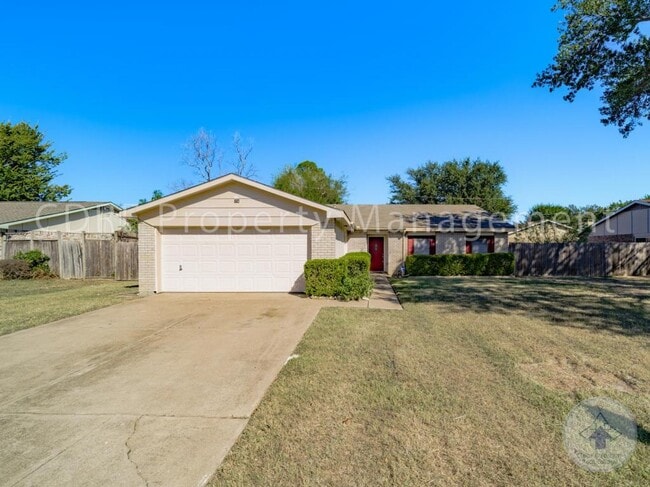 property at 1905 San Saba Ln