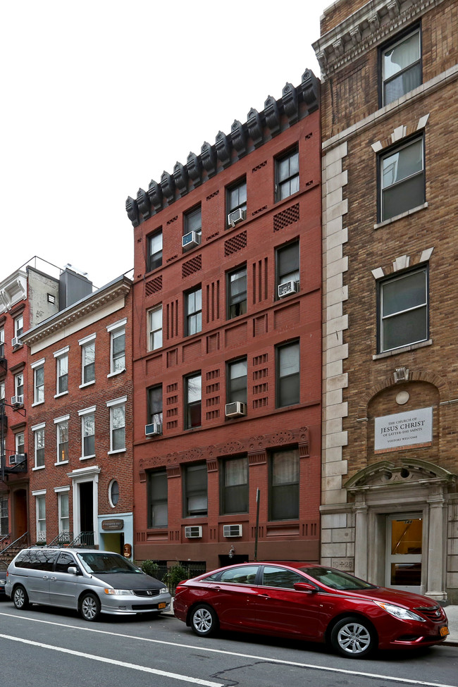 140 W 15th St in New York, NY - Foto de edificio - Building Photo