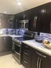 1155 NW 123rd Ct in Miami, FL - Building Photo - Building Photo