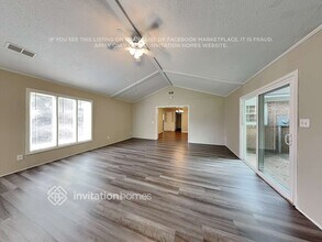 812 E John St in Matthews, NC - Building Photo - Building Photo