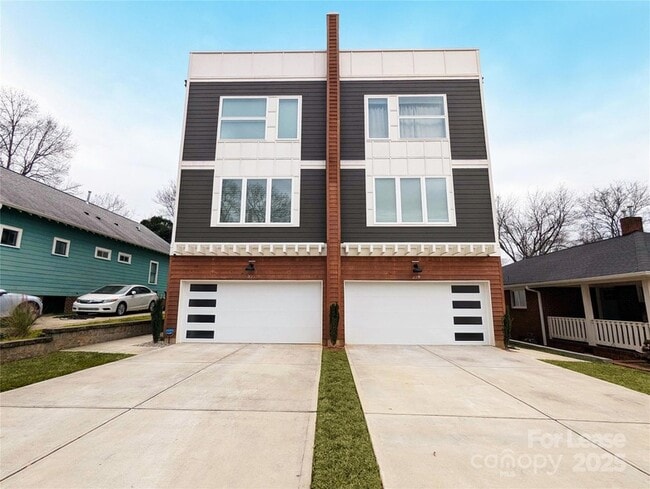 327 Coxe Ave