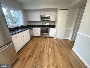 18215 Kitchen House Ct in Germantown, MD - Building Photo - Building Photo