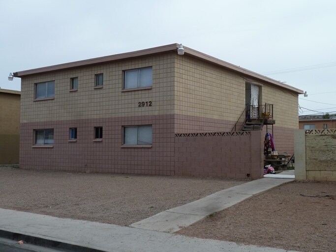 2912 Poplar Ave in Las Vegas, NV - Building Photo