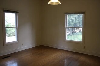 515 S Woodlawn Ave in Bloomington, IN - Foto de edificio - Building Photo