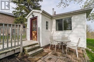 1725 Spruce Hill Rd in Pickering, ON - Building Photo - Building Photo