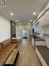 17 Claremont St in Toronto, ON - Building Photo - Building Photo