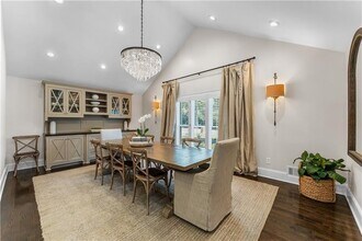 345 Dogwood Trail in Marietta, GA - Foto de edificio - Building Photo