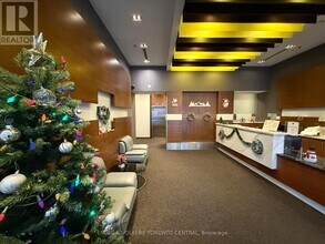 70 Town Centre Court in Toronto, ON - Building Photo - Building Photo