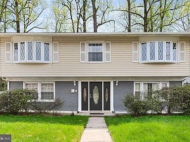 512 Carr Ave