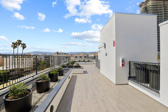 Texas Westgate by Wiseman in Los Angeles, CA - Foto de edificio - Building Photo