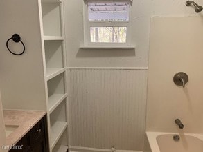 18819 Greenwell Springs Rd in Central, LA - Building Photo - Building Photo