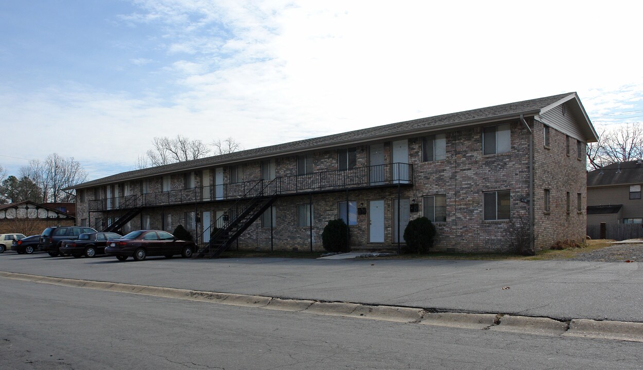 116 Latona Ln in North Little Rock, AR - Foto de edificio