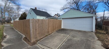 15851 Curtis St in Detroit, MI - Building Photo - Building Photo