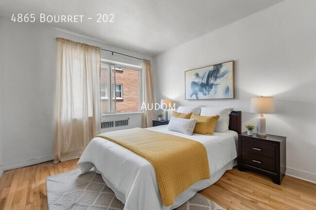 4865 Av Bourret in Montréal, QC - Building Photo - Building Photo