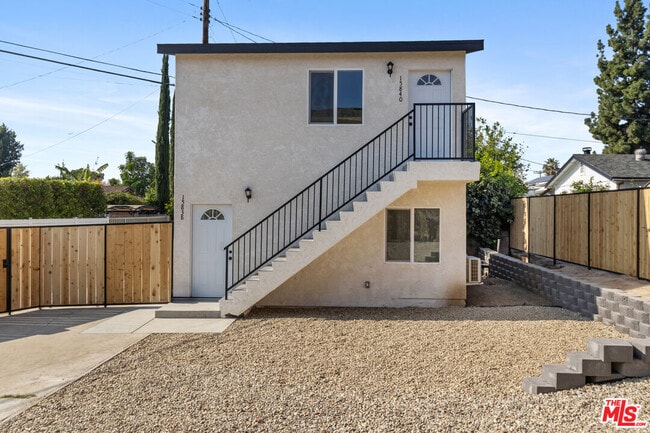 15838 Chatsworth St in Los Angeles, CA - Building Photo - Building Photo