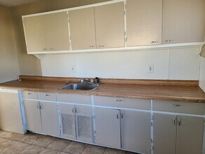 429 Anthony St in Waterloo, IA - Building Photo - Building Photo