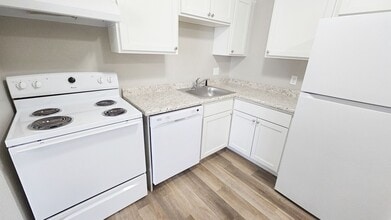 Maverick Apartments in Des Moines, IA - Building Photo - Interior Photo