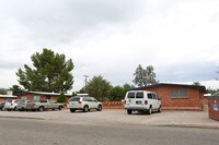 1302-1308 N Venice Ave in Tucson, AZ - Foto de edificio - Building Photo