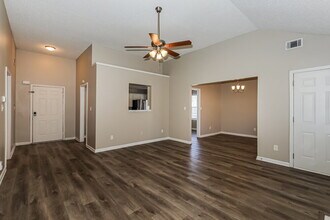 10808 Knotty Pine Pl in Hampton, GA - Building Photo - Building Photo