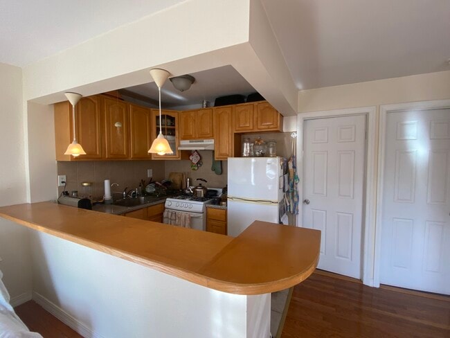 5031 46th St, Unit 2 Bedrooms Apartment