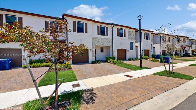 10004 SW 231st Ln in Cutler Bay, FL - Building Photo - Building Photo