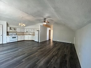576 3 Skalkaho Hwy in Hamilton, MT - Building Photo - Building Photo