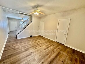 126 Earl St in Pittsburgh, PA - Building Photo - Building Photo