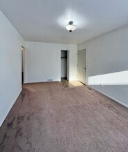 525 12th St NW in Minot, ND - Building Photo - Building Photo