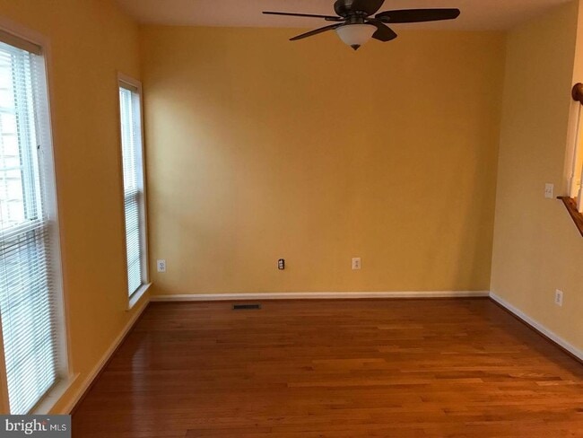 property at 21927 Windy Oaks Square