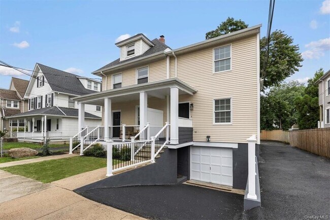 19 Maple Ave-Unit -B in Harrison, NY - Building Photo - Building Photo