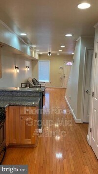 614 Archer St photo'