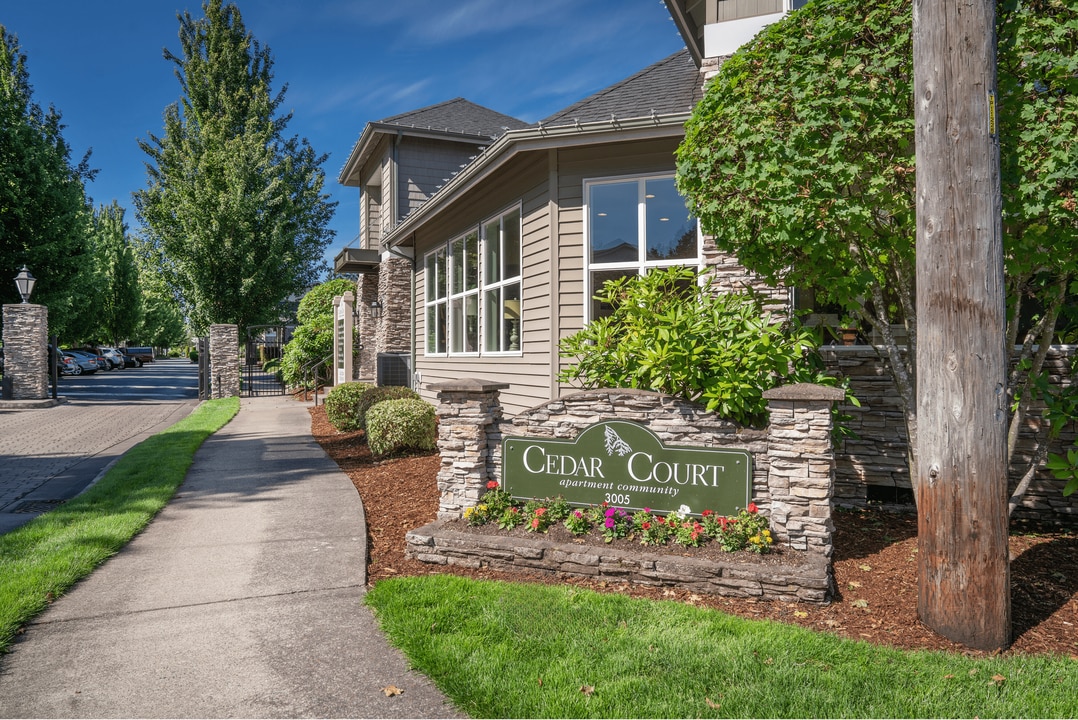 Cedar Court Apartments in Tacoma, WA - Foto de edificio
