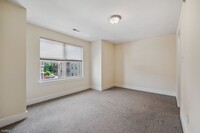1620 Jefferson St photo'