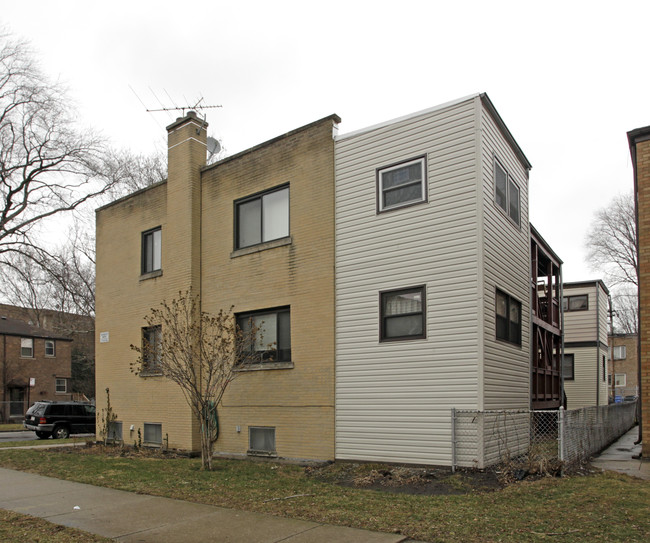 2119-2121 W Hood Ave in Chicago, IL - Building Photo - Building Photo