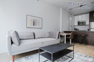 201 N Garland Ct in Chicago, IL - Foto de edificio - Building Photo