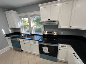 9 Division St in Groton, CT - Building Photo - Building Photo