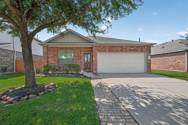 1403 S Maple Dr