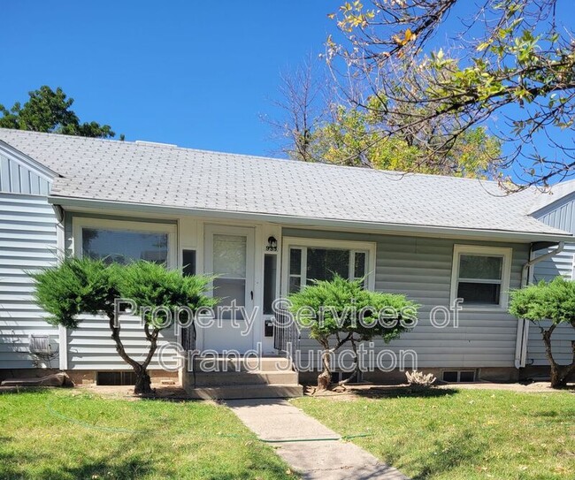 property at 935 N 10th St