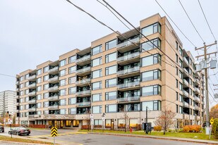 Château B'nai Brith in Cote-St-Luc, QC - Building Photo