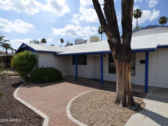 1309 W 7th Pl in Tempe, AZ - Foto de edificio - Building Photo